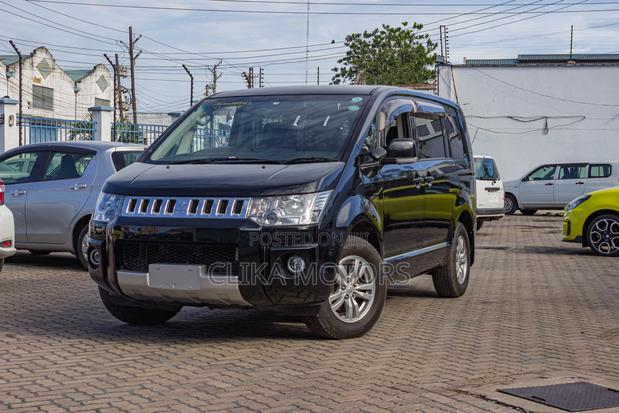 Mitsubishi Delica 2018 Black