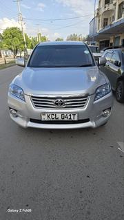 Toyota Vanguard 2011 Silver for sale