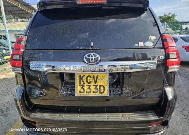 Toyota Land Cruiser Prado 2013 Black
