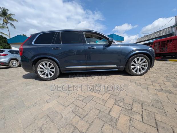 Volvo XC90 T6 R-Design AWD 2018 Blue