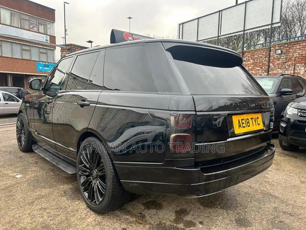 Land Rover Range Rover Vogue 2018 Black