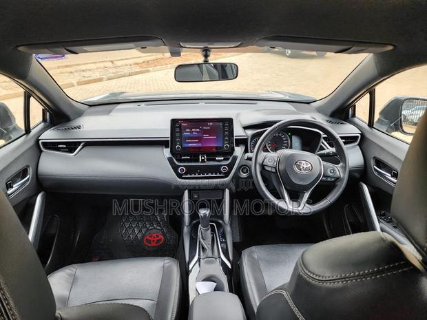 Toyota Corolla Cross 1.8 Petrol AWD 2022 Blue