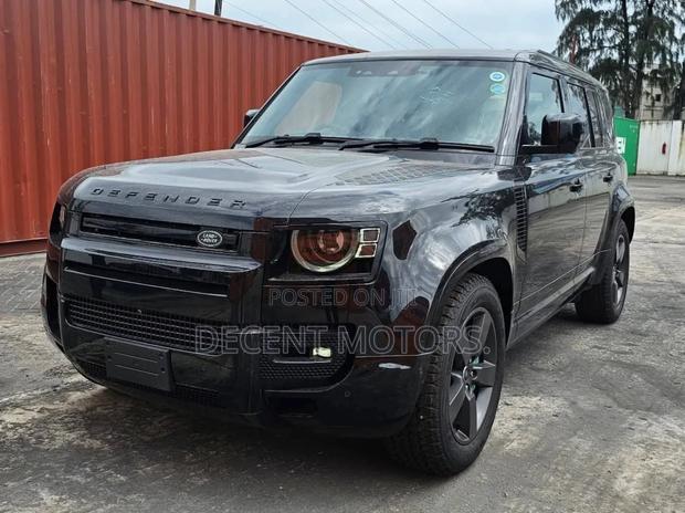 Land Rover Defender X-Dynamic SE 2024 Black