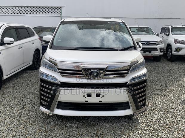 Toyota Alphard 2.5 Petrol AWD 2018 Pearl