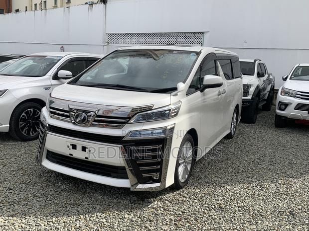 Toyota Alphard 2.5 Petrol AWD 2018 Pearl