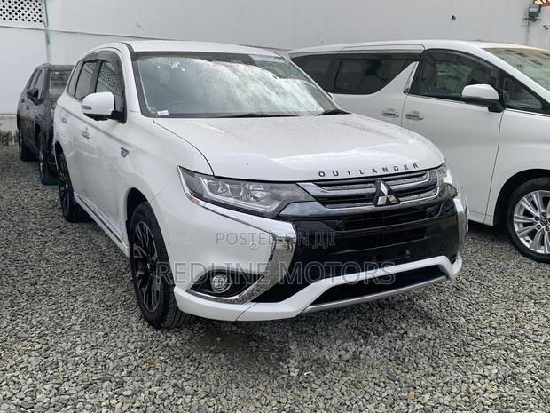 Mitsubishi Outlander 2.0 PHEV AWD 2018 White