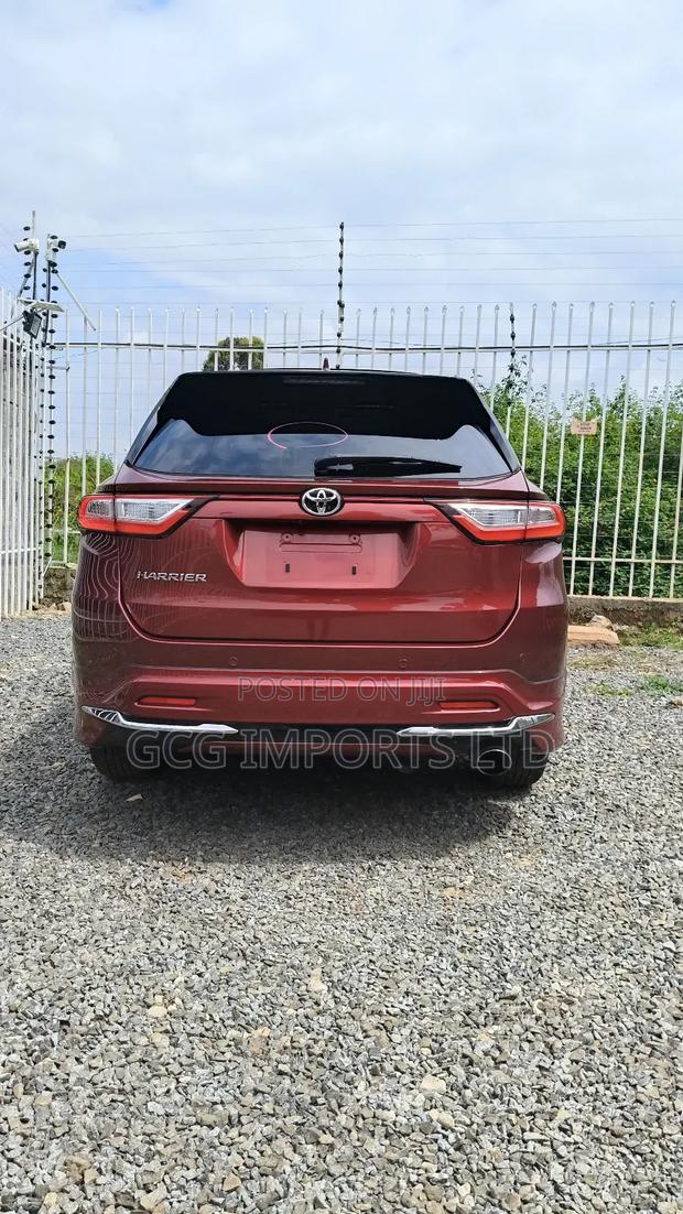 Toyota Harrier 2.0 2019 Red