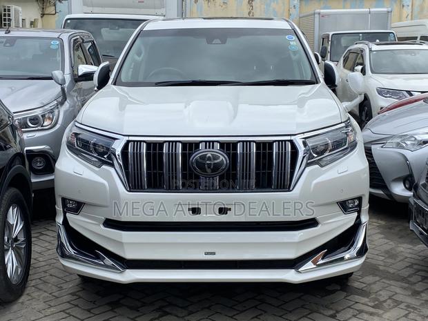 Toyota Land Cruiser Prado 2018 White