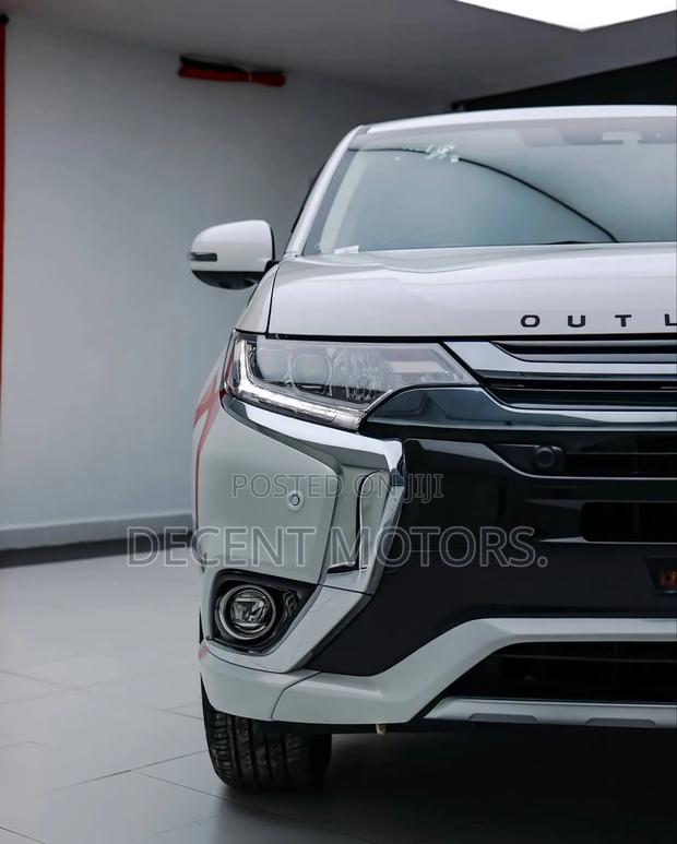 Mitsubishi Outlander 2.0 PHEV AWD 2019 White