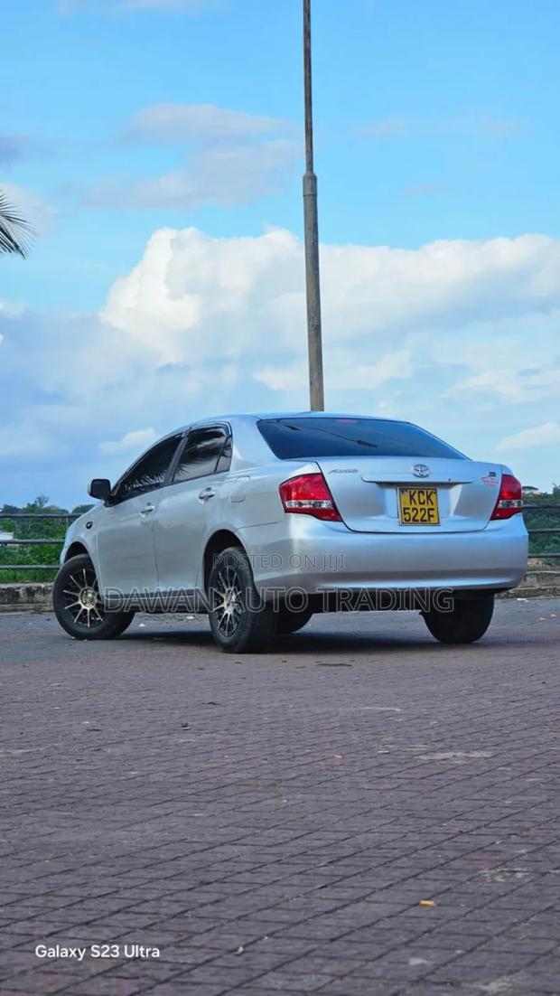 Toyota Axio 2011 Silver