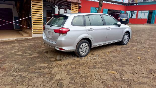 Toyota Corolla Fielder 1.5 Petrol FWD 2018 Silver