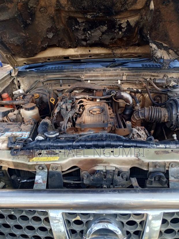 1999 Nissan Navara Gold: Reliable and Powerful Pickup