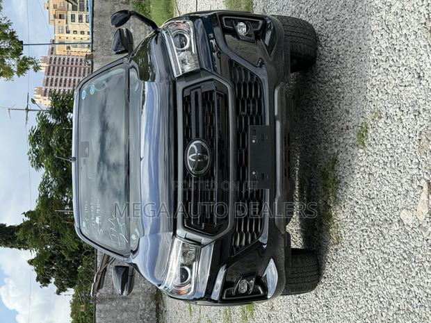 Toyota Hilux Revo Double Cab Deisel 2.8 AWD 2019 Black