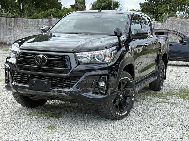 Toyota Hilux Revo Double Cab Deisel 2.8 AWD 2019 Black