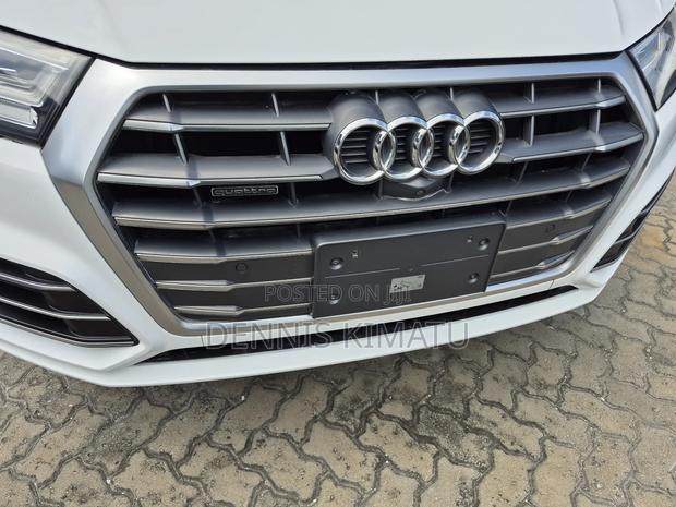 Audi Q5 2.0T Premium AWD quattro 2019 White