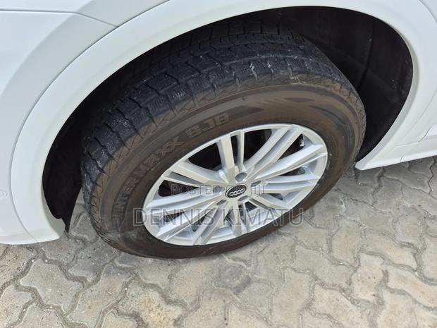 Audi Q5 2.0T Premium AWD quattro 2019 White