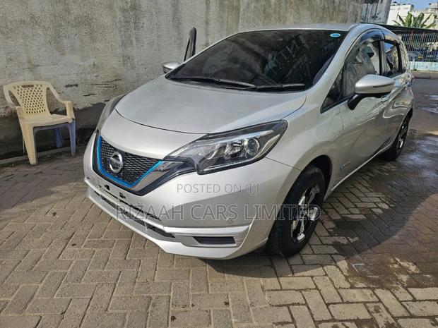Nissan Note 1.2 Hybrid 2019 Silver