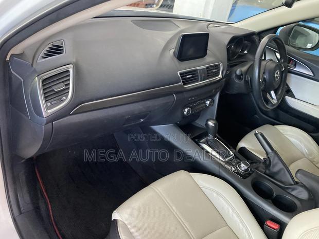 Mazda Axela 2018 White