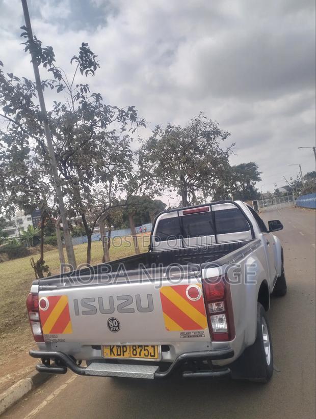 Isuzu D-MAX 2023 Silver
