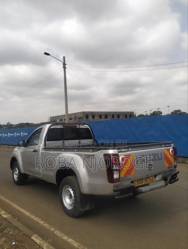 Isuzu D-MAX 2023 Silver