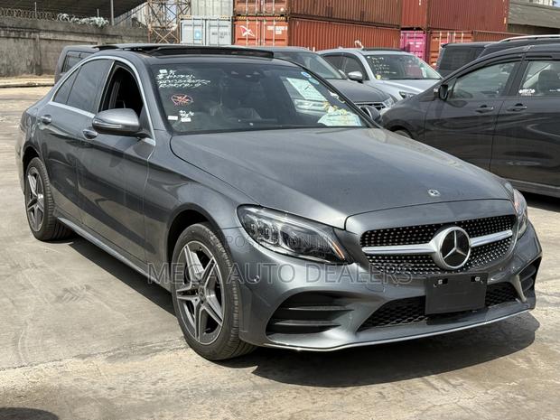 Mercedes-Benz C200 2019 Gray