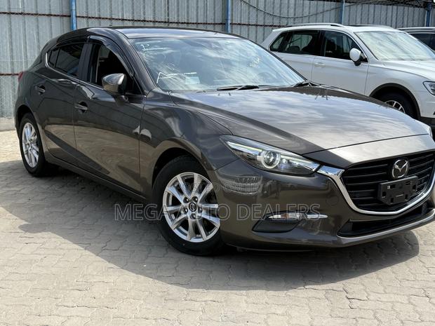 Mazda Axela 2018 Brown