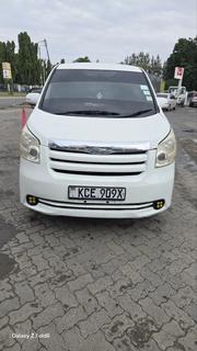 Toyota Noah 2009 White for sale