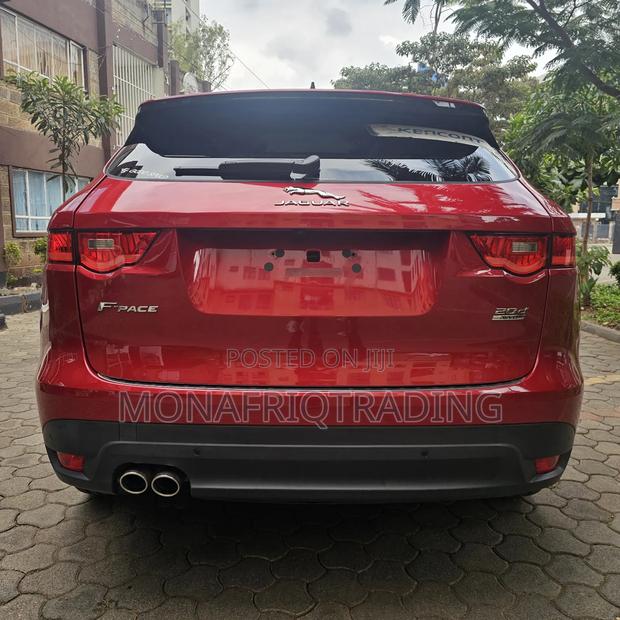 Jaguar F-Pace 20d Prestige AWD 2019 Red