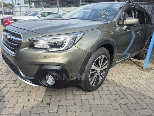 Subaru Outback 2018 Green