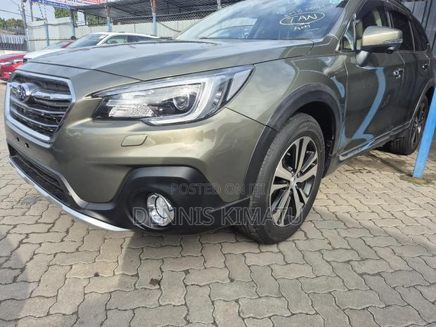 Subaru Outback 2018 Green