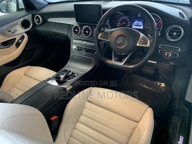 Mercedes-Benz C180 2018 Pearl