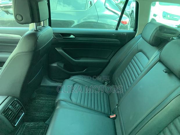 Volkswagen Passat 2018 Black