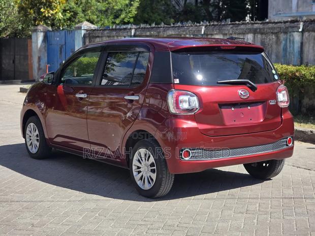 Daihatsu Boon 2018 Brown