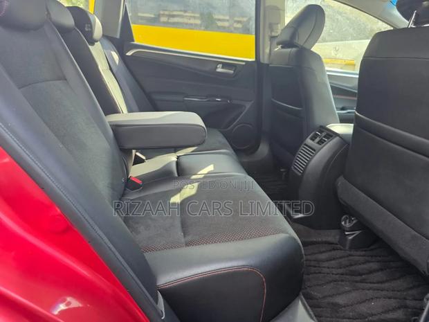 Honda Jade 1.5 Hybrid 2018 Red