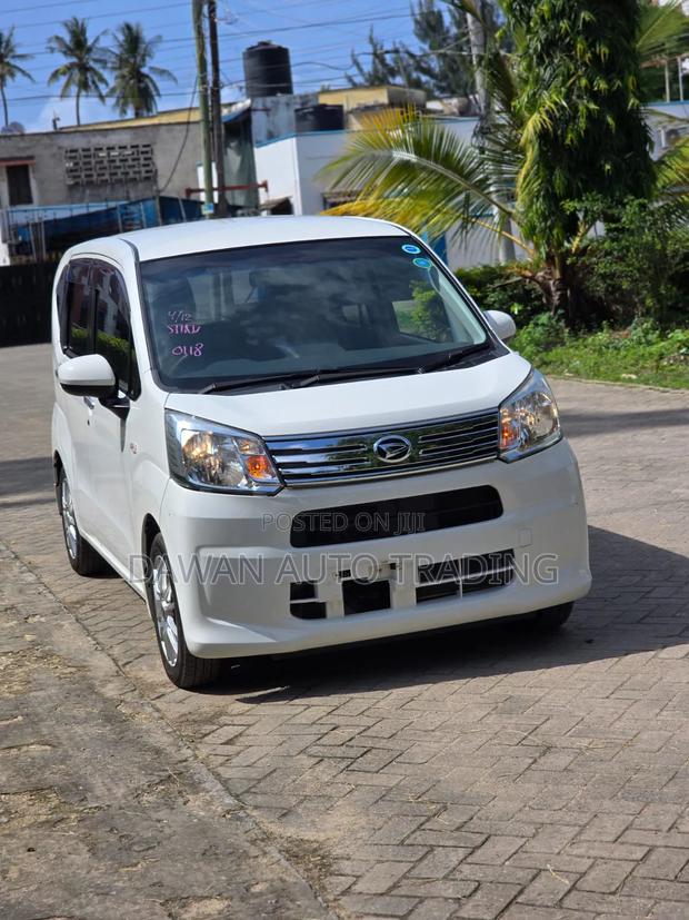 Daihatsu Move 2018 White