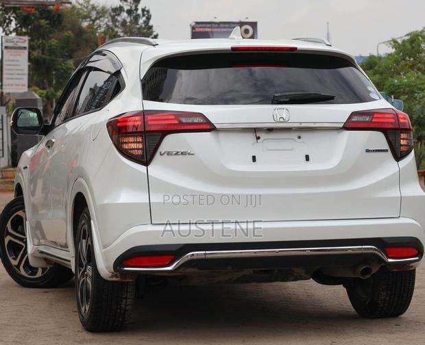 Honda Vezel 1.5 Hybrid 2WD 2018 White