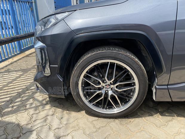 Toyota RAV4 2019 Silver