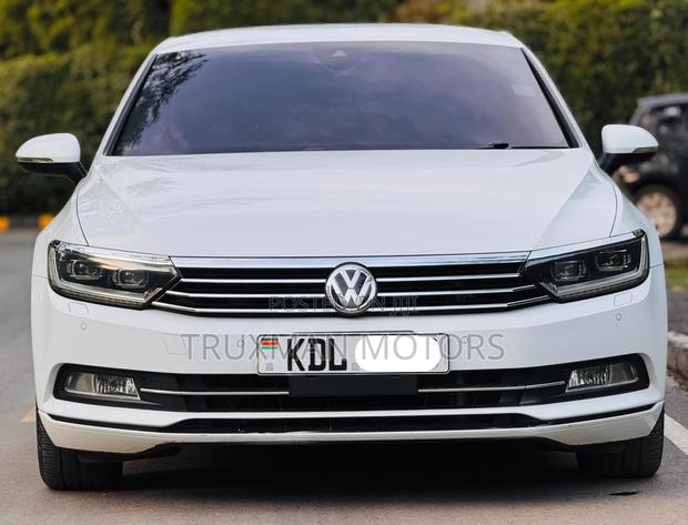 Volkswagen Passat 2015 White