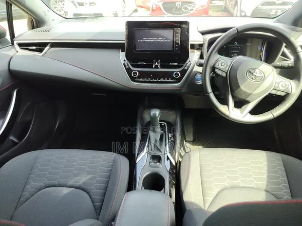 Toyota Corolla 2019 Orange