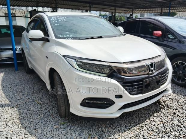 Honda Vezel 2018 White