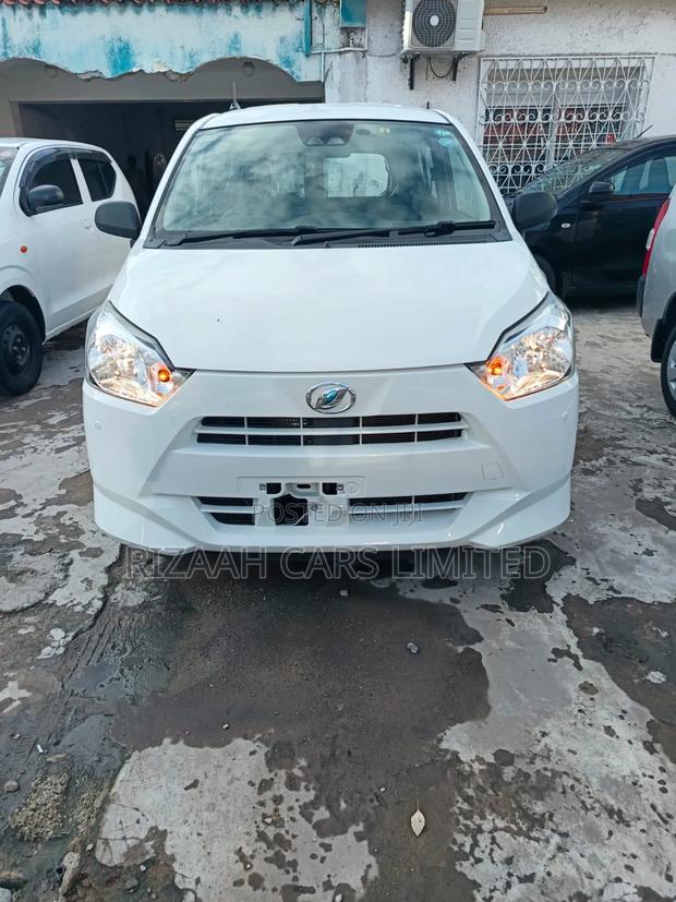 Daihatsu Mira 2018 White