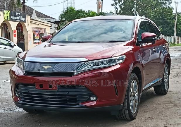 Toyota Harrier 2.0 2018 Red