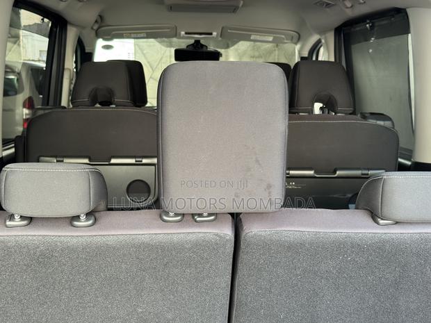 Nissan Serena 2019 Silver