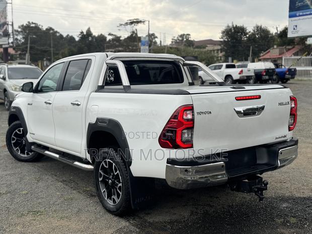 Toyota Hilux Revo Double Cab Deisel 2.4 AWD 2019 White