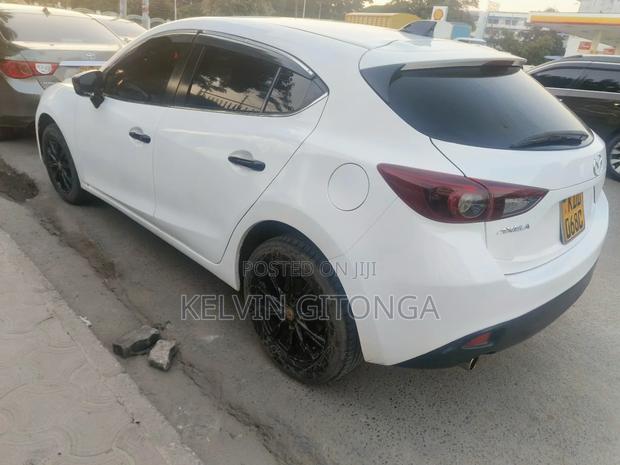 Mazda Axela 2015 White