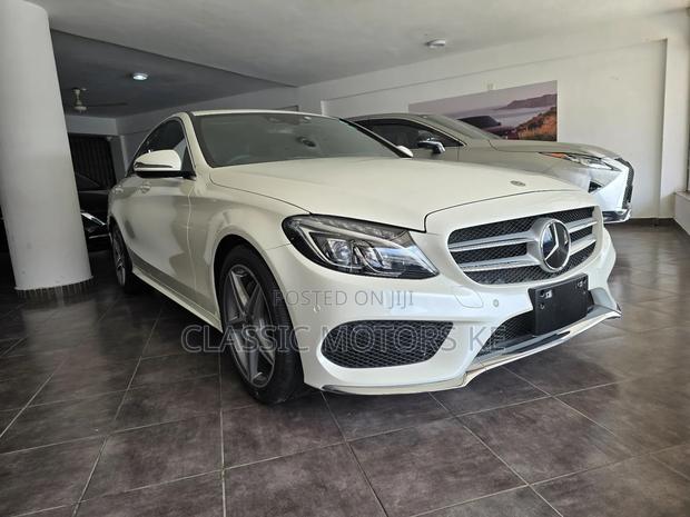 Mercedes-Benz C200 2019 White