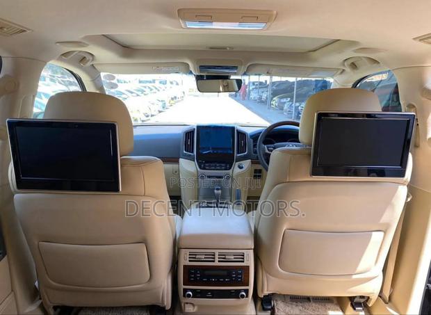 Toyota Land Cruiser 4.6 V8 ZX 2019 Black