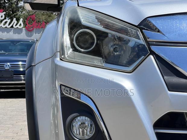 Isuzu D-MAX 2018 Silver
