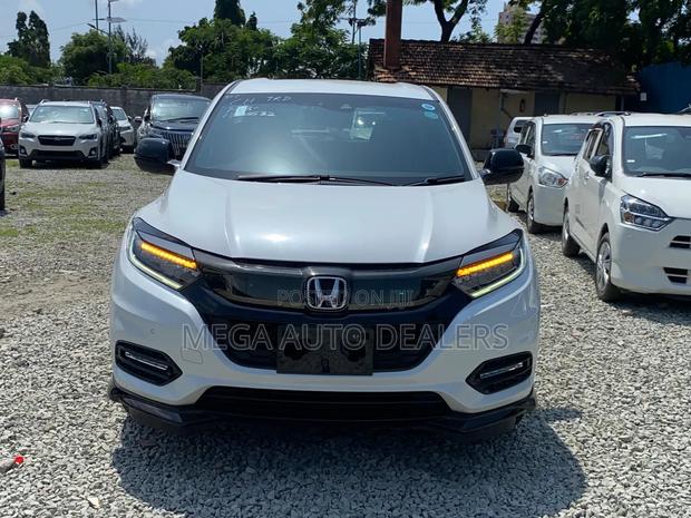 Honda Vezel 2018 White