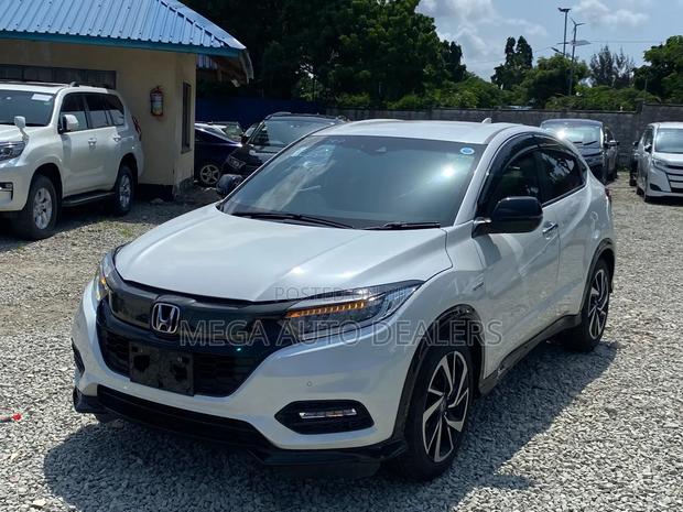 Honda Vezel 2018 White
